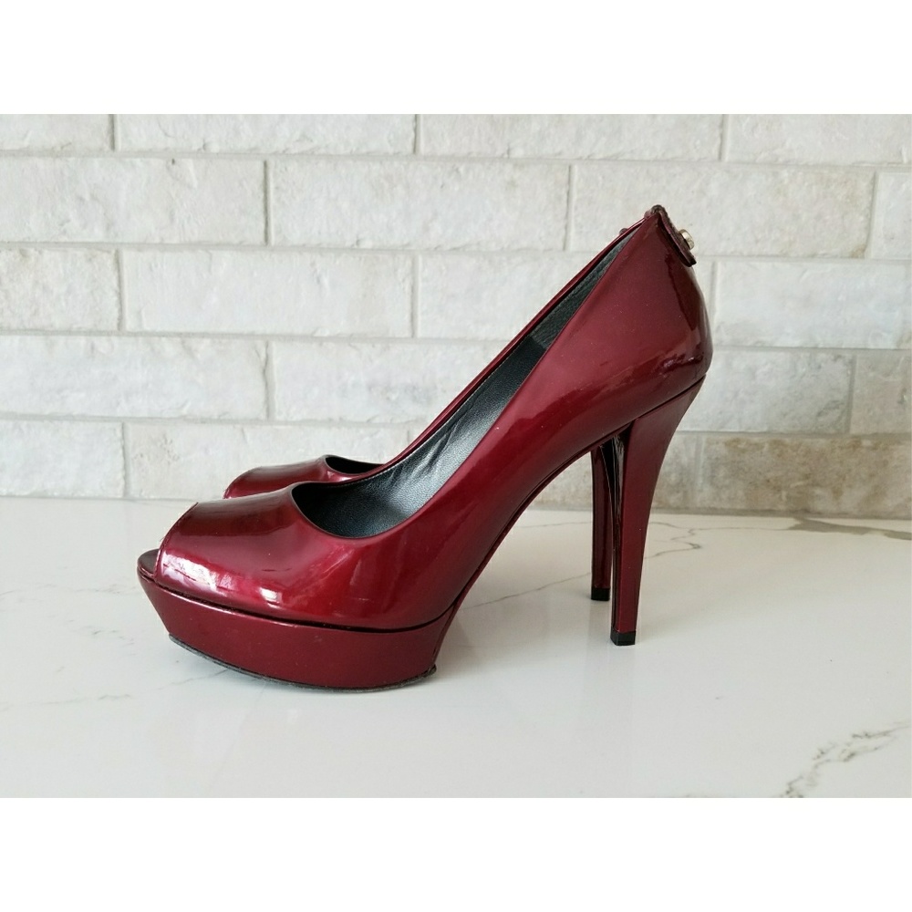NEW Stuart Weitzman dark red heels
